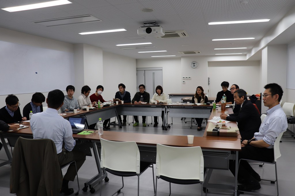 座談会の様子